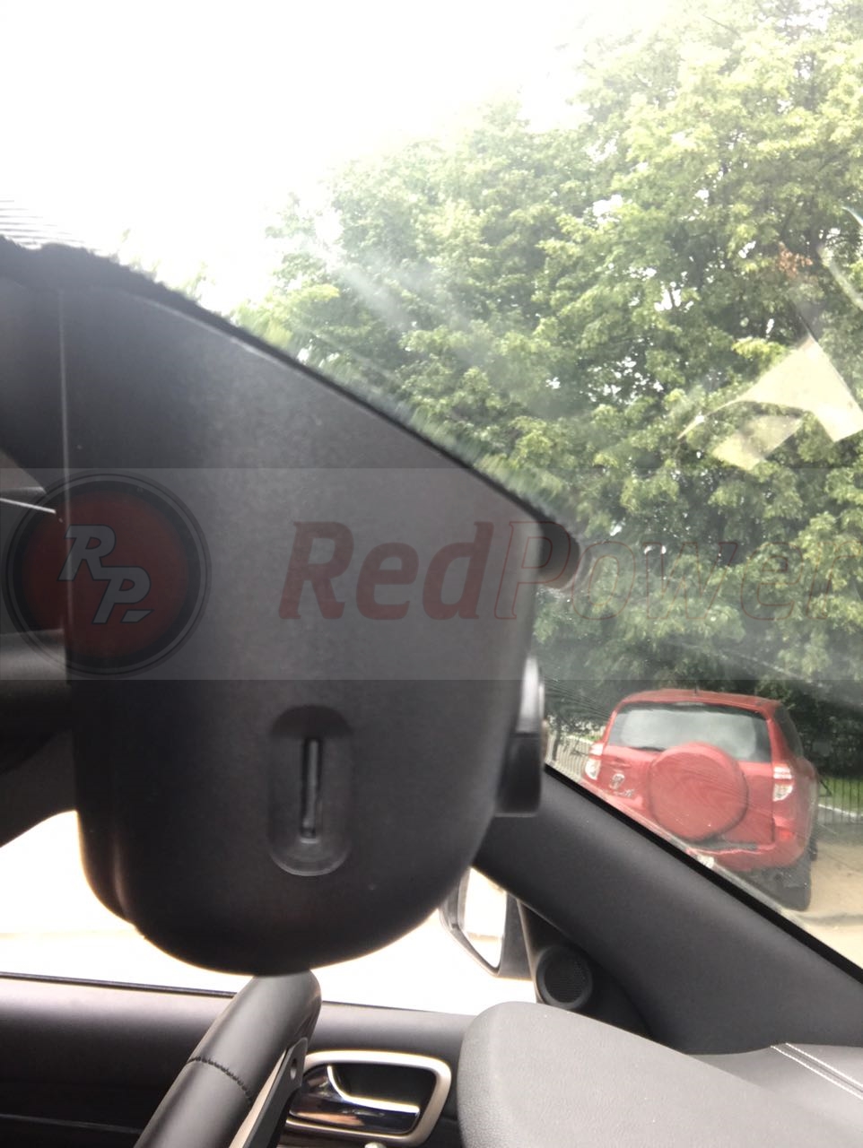 6.Штатный видеорегистратор Redpower DVR-JP-N (Jeep 2013+)